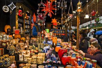 Stand auf dem Freiburger Weihnachtsmarkt